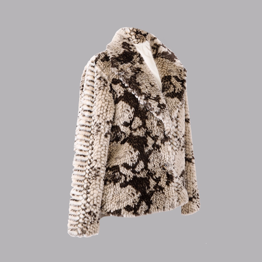 人造毛翻領(lǐng)上衣